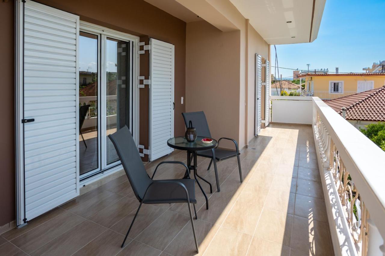 Luxury & Cozy Apartment Messini Bagian luar foto