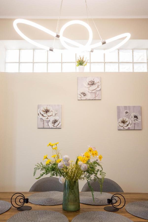 Luxury & Cozy Apartment Messini Bagian luar foto